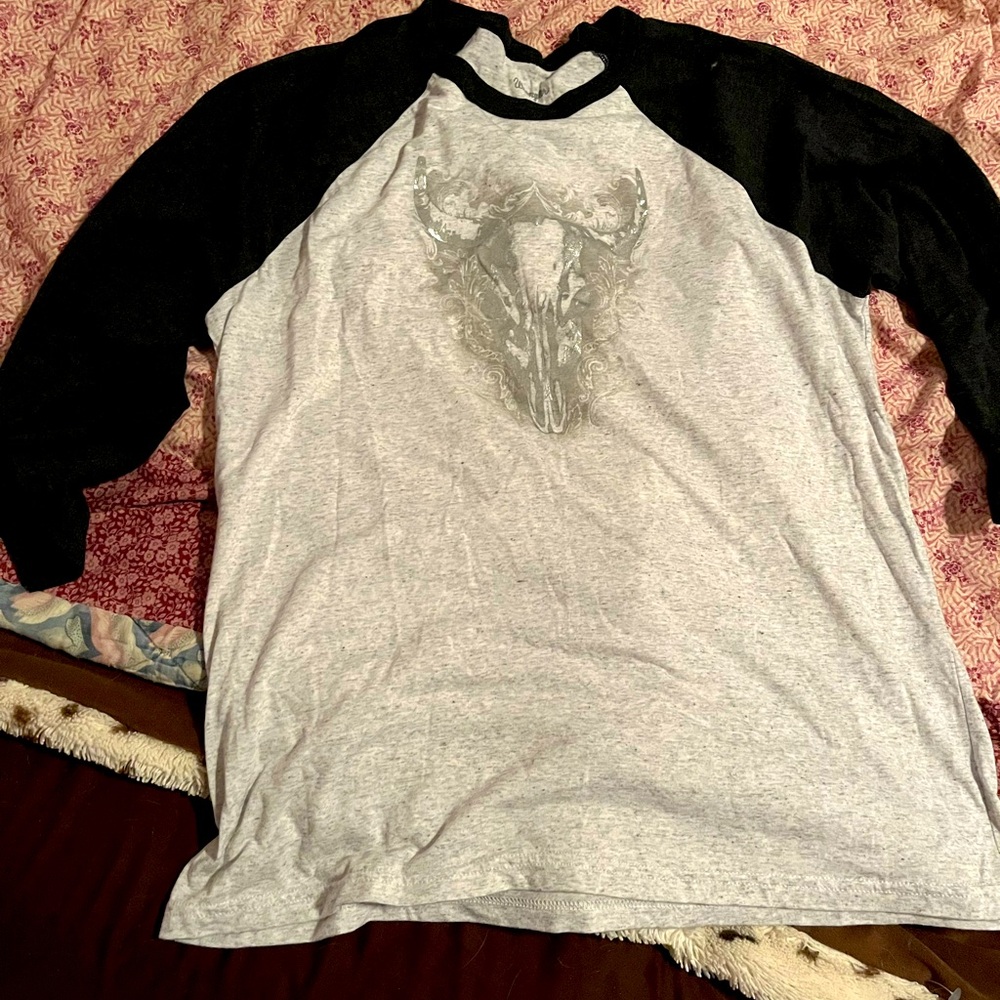 Wrangler Women’s Large Black and Gray Raglan Tee